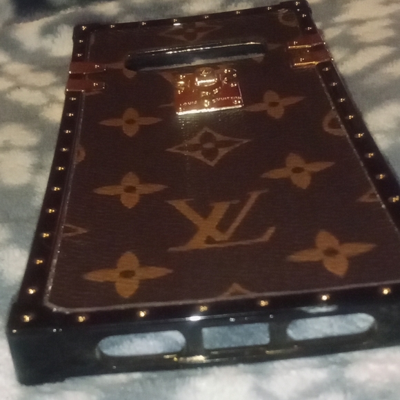 TRUNK L V  -  S - 10 PLUS PHONE CASE - Picture 2 of 8